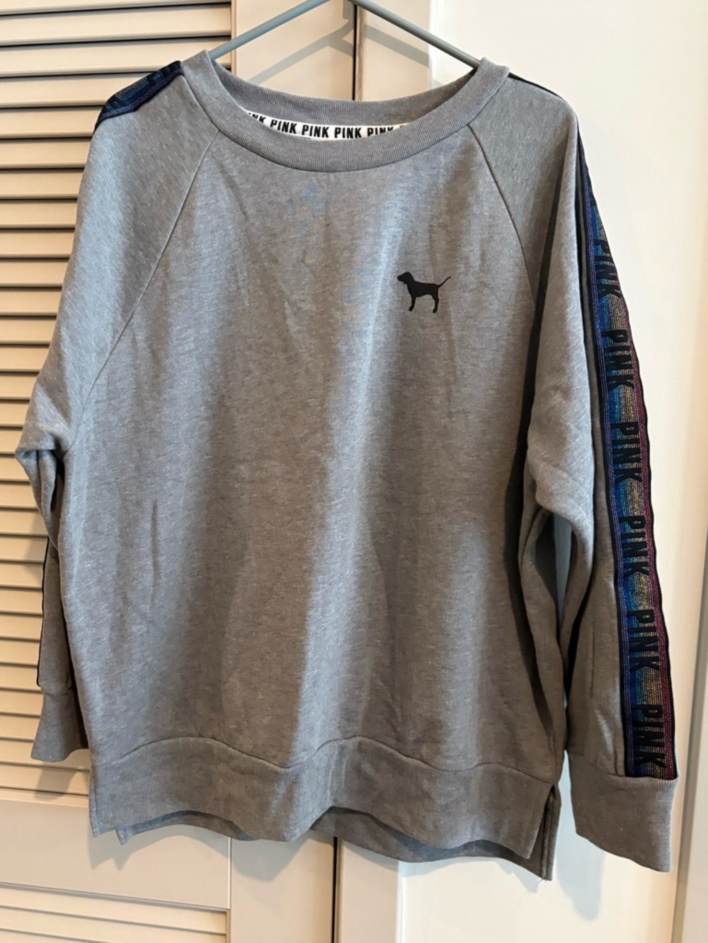 VS PINK Rainbow Glitter Sleeve Grey Crewneck
Sweatshirt * Sz. Large * NWT